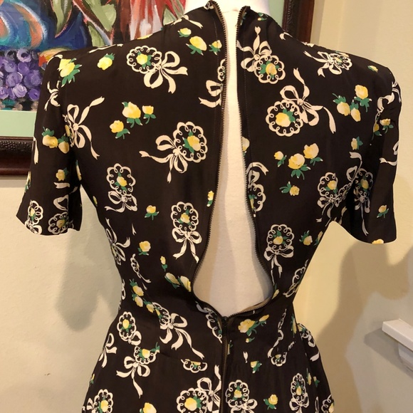 Vintage 40's Brown Cold Rayon Floral Print Iconic WWII Era Historic Dress - XS - Picture 13 of 16
